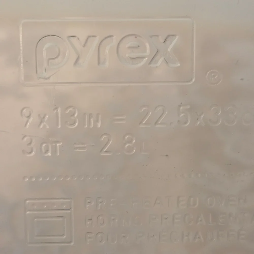 Pyrex 9x13 Glass Oblong Baking Dish 3 Qt Clear Casserole Pan with Handles 2.8L